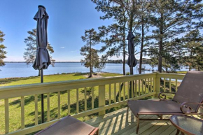 Riverfront New Bern House Gourmet Kitchen and View!
